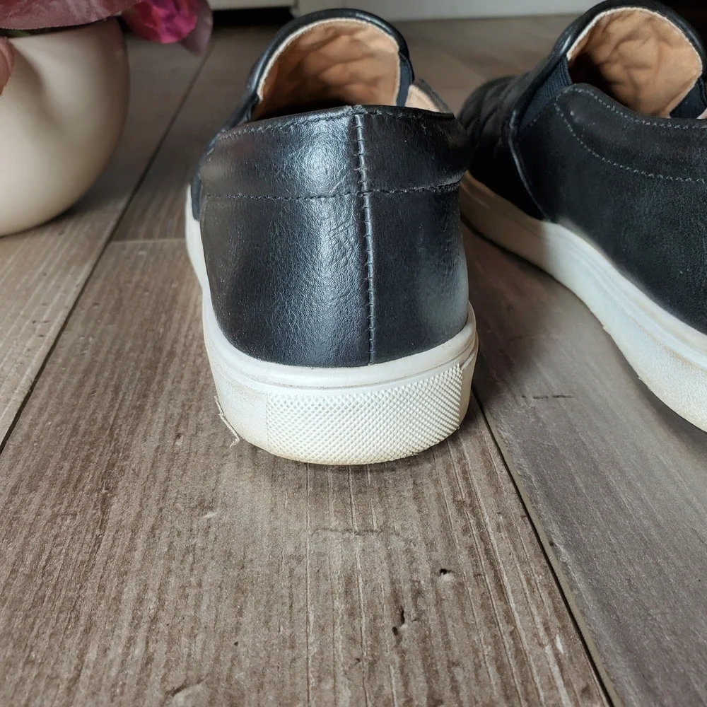 a new day Black Quilted Women's Reese Loafer Sneakers Size 7 1/2